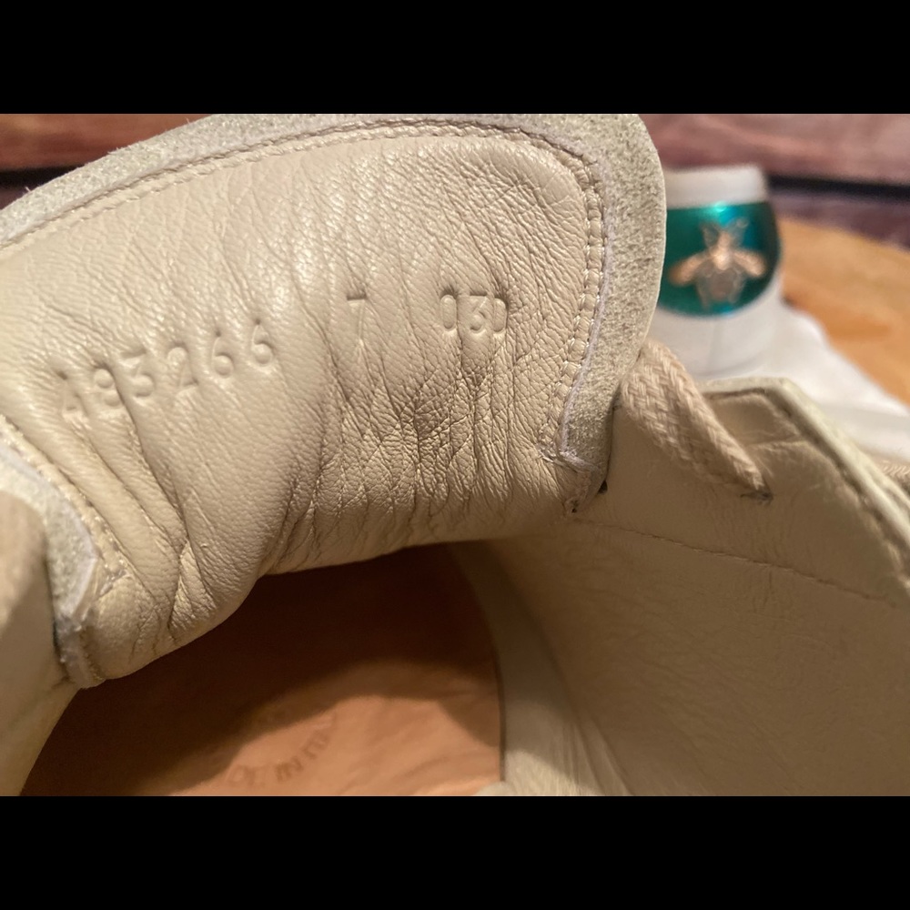 Gucci White Leather Sneakers with Red & Green Bee Heel Accents - Picture 2 of 3
